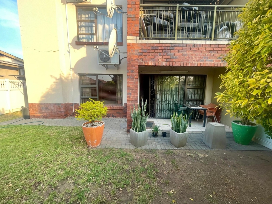 2 Bedroom Property for Sale in Waterval East North West